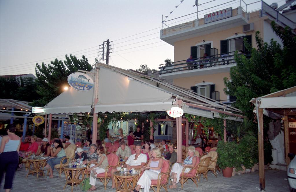 Hotel Dolphin Питагорио Екстериор снимка
