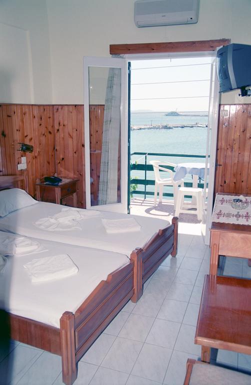 Hotel Dolphin Питагорио Стая снимка