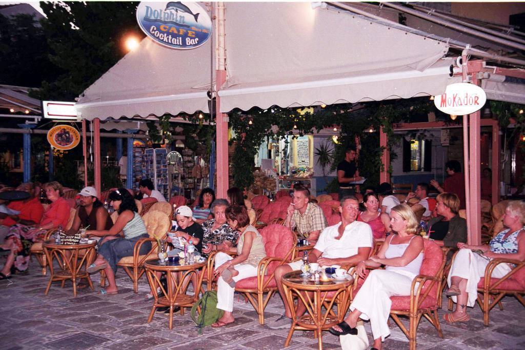 Hotel Dolphin Питагорио Екстериор снимка