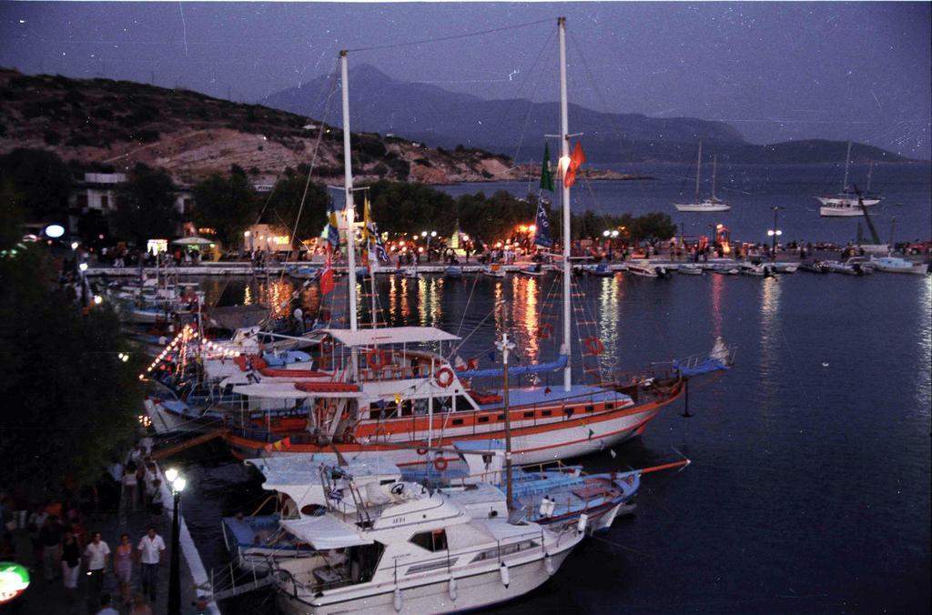 Hotel Dolphin Питагорио Екстериор снимка