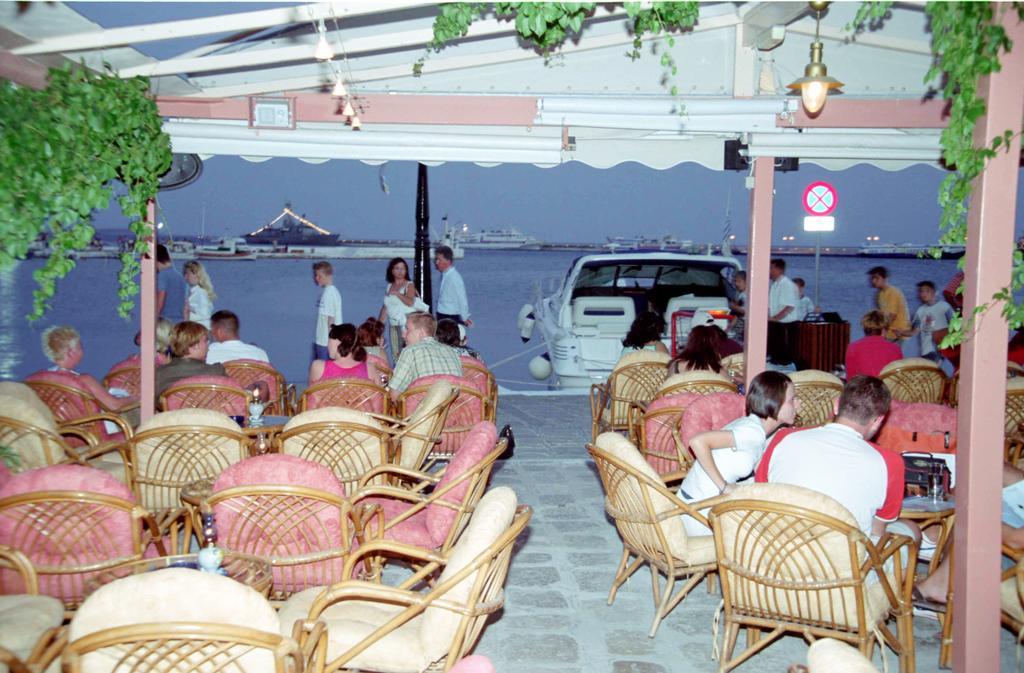 Hotel Dolphin Питагорио Екстериор снимка